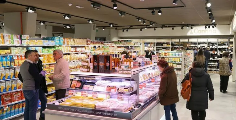 Supermarket Decò Local — Taormina
